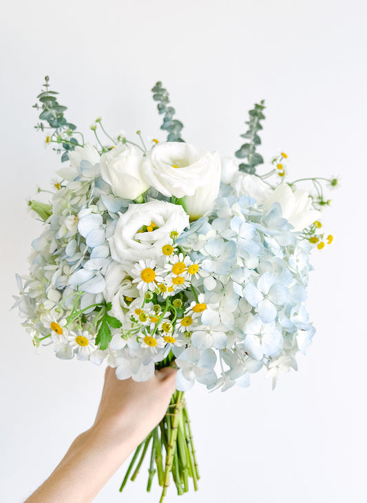 Floral Diary: DIY Spring Bouquet with Hydrangeas