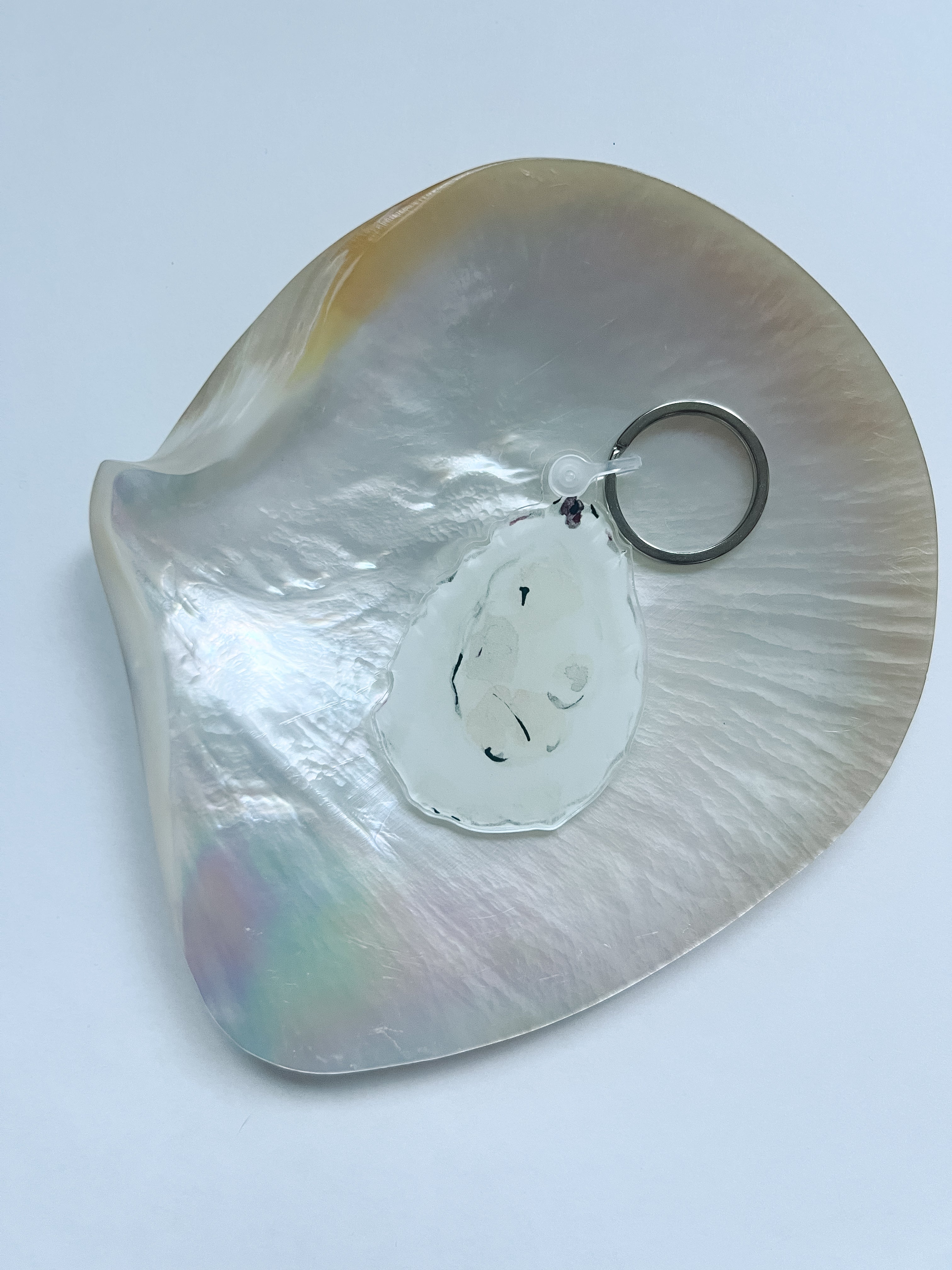 Keychain & Needle Threader: Oyster