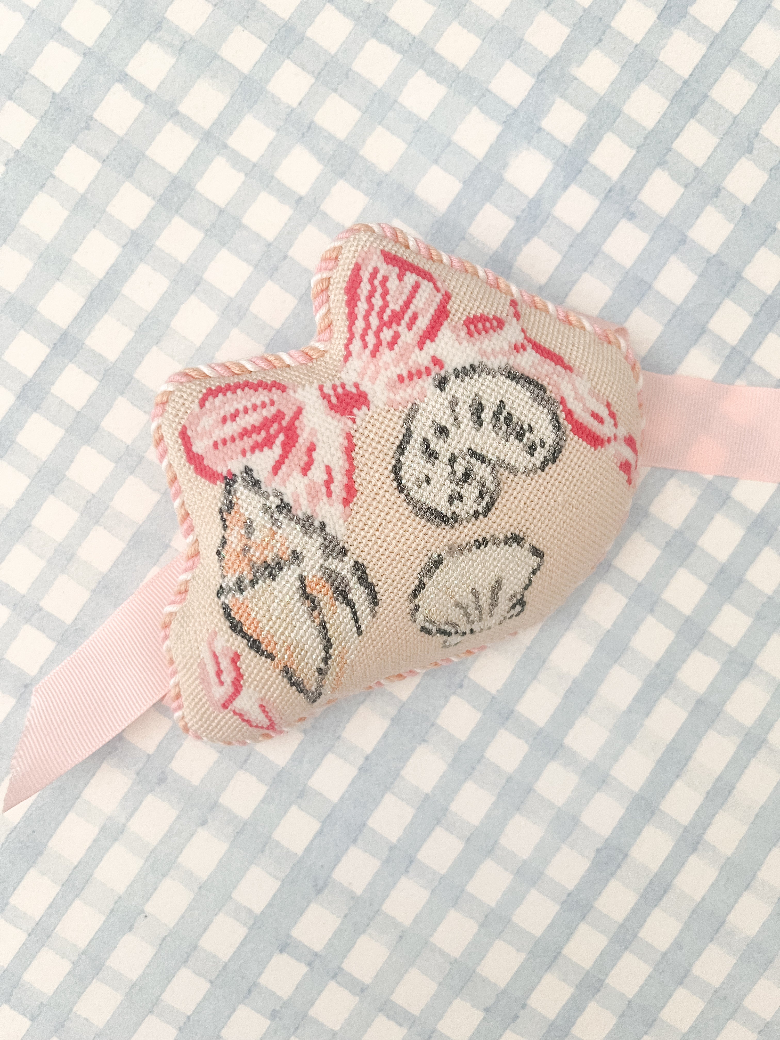 Needlepoint Canvas:  Seashell with Pink Bow